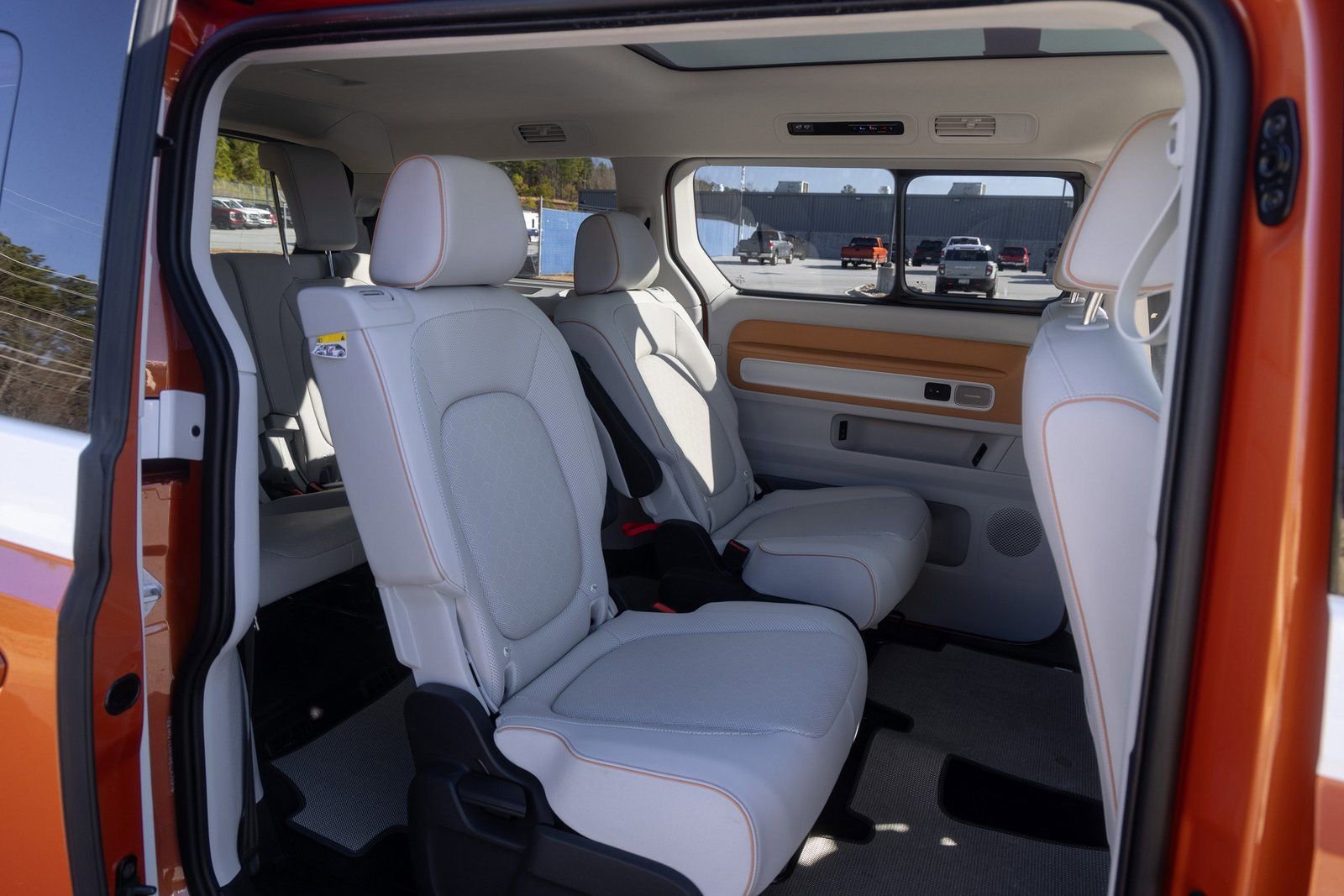 Used 2025 Volkswagen ID. Buzz 1st Edition AWD/4WD image 34