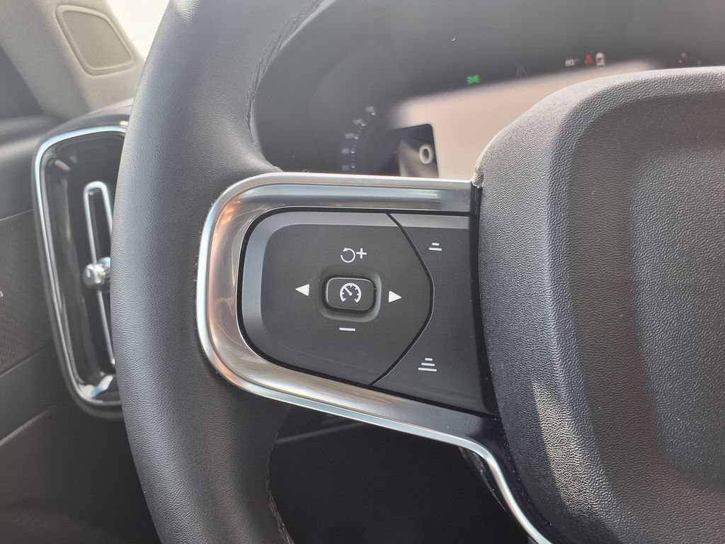 Certified 2023 Volvo XC40 B5 Ultimate w/ Protection Package Premier AWD/4WD image 21