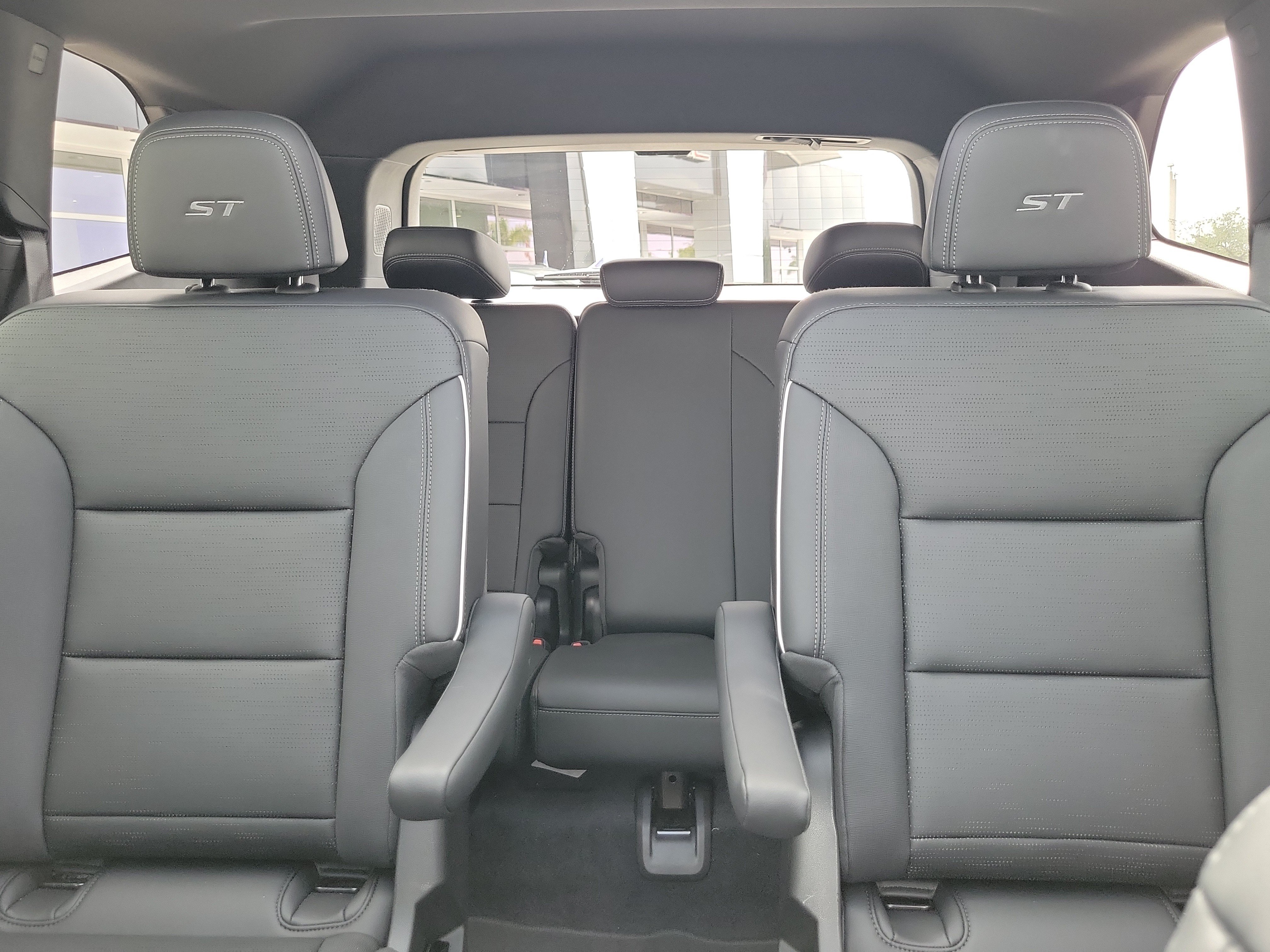 Used 2026 Buick Enclave Sport Touring w/ Power Package FWD image 17