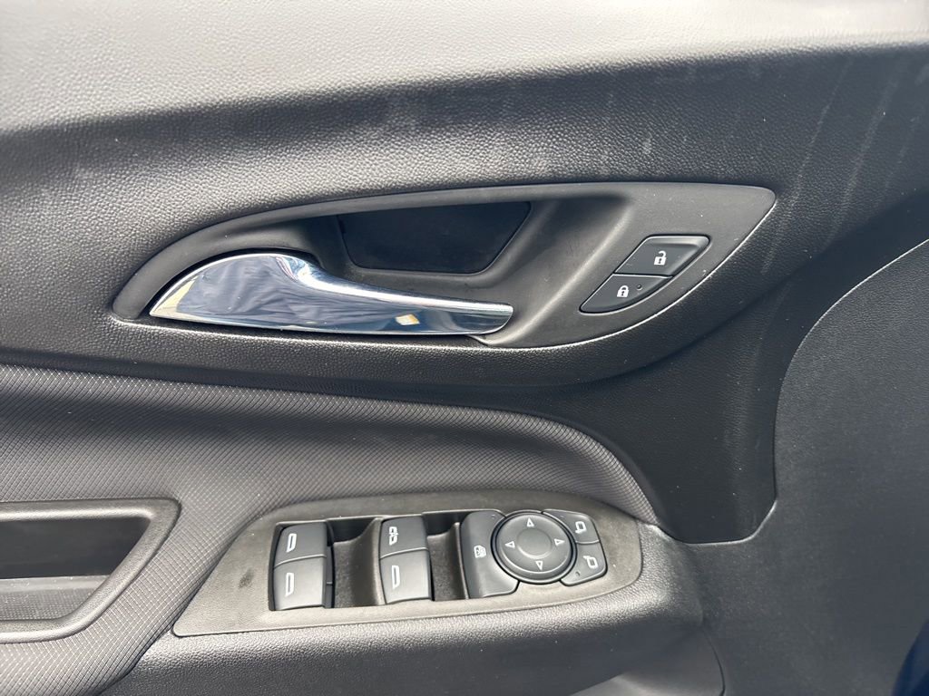 Used 2022 Chevrolet Equinox RS w/ RS Leather Package image 10