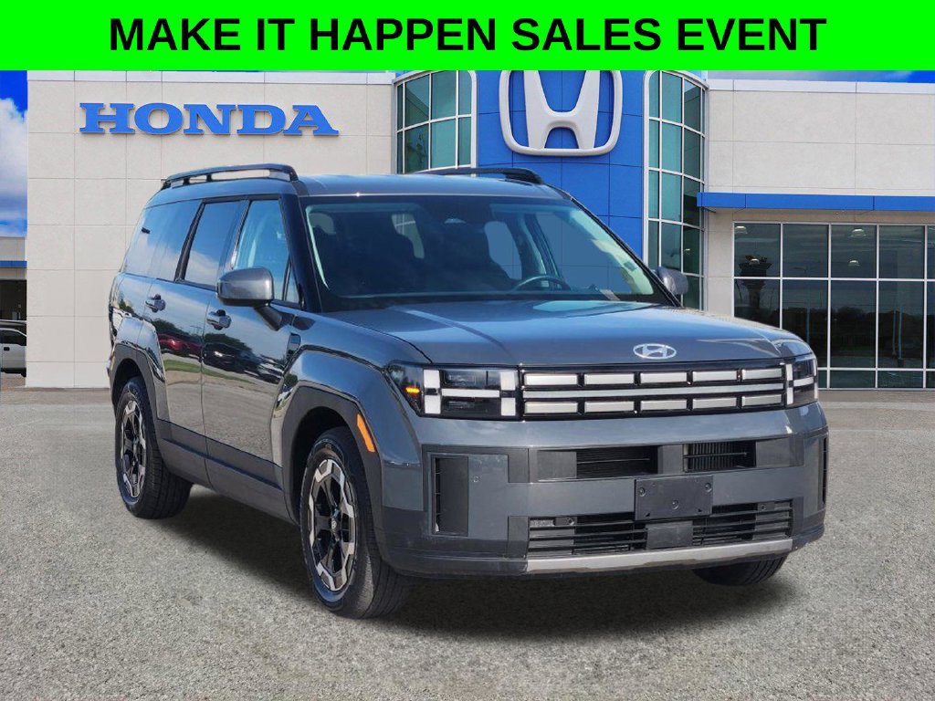 Used 2025 Hyundai Santa Fe SEL FWD image 2