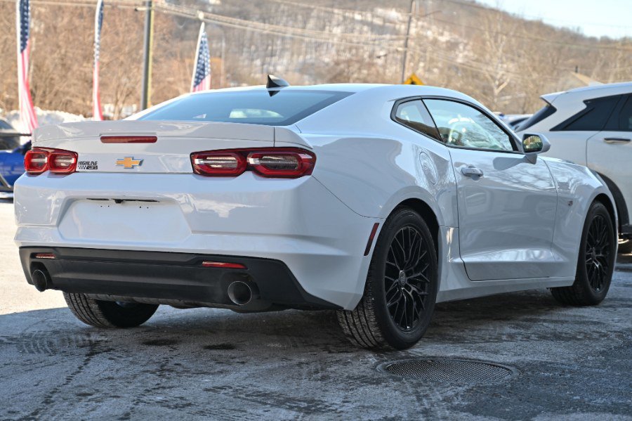 Used 2022 Chevrolet Camaro LT w/ Technology Package image 6