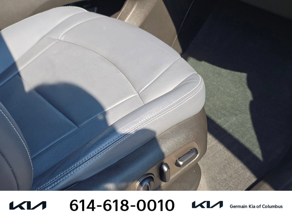 Used 2021 Buick Enclave Essence w/ Sound and Sites Package FWD image 27