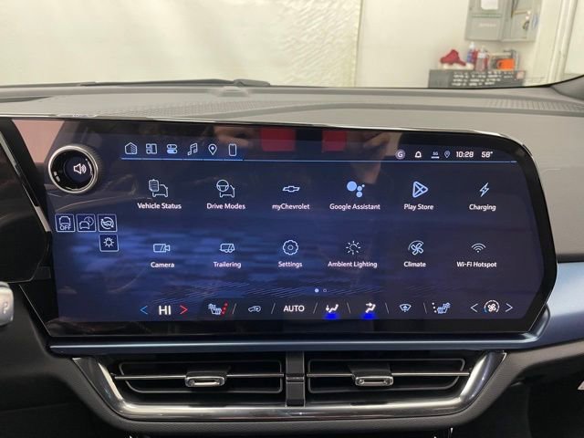 New 2026 Chevrolet Equinox EV LT image 3