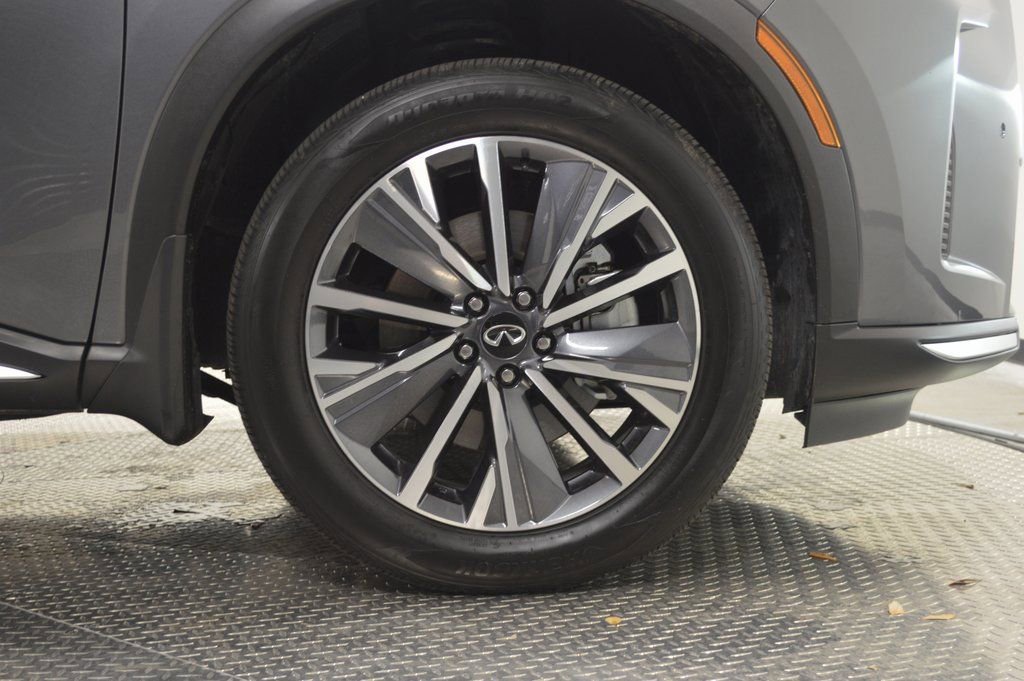 Certified 2026 INFINITI QX60 Luxe w/ Cargo Package AWD/4WD image 16
