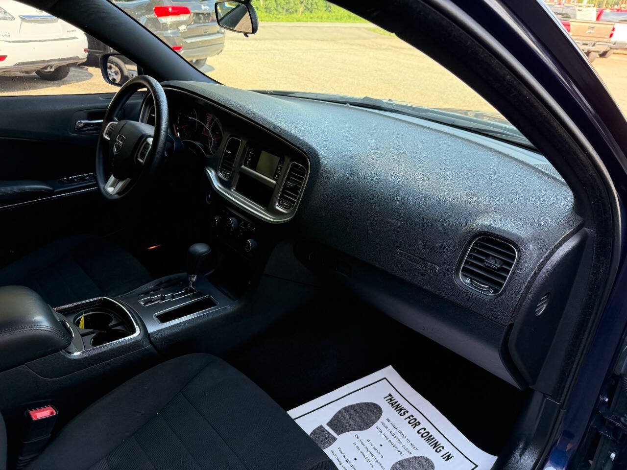 Used 2014 Dodge Charger SE RWD image 19