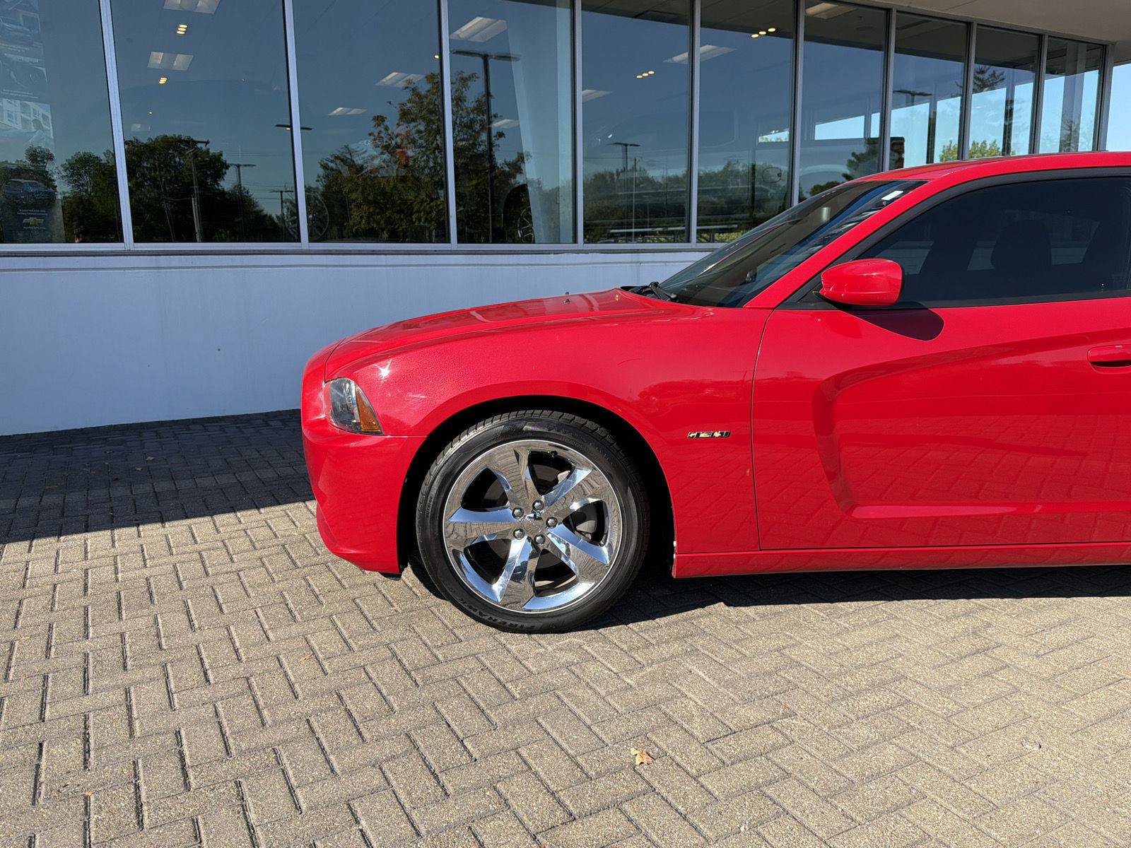 Used 2012 Dodge Charger R/T RWD image 9