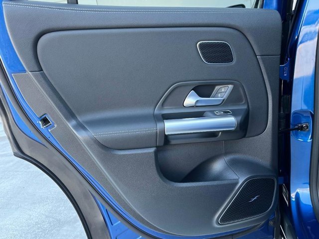 Used 2025 Mercedes-Benz GLA 250 4MATIC image 16