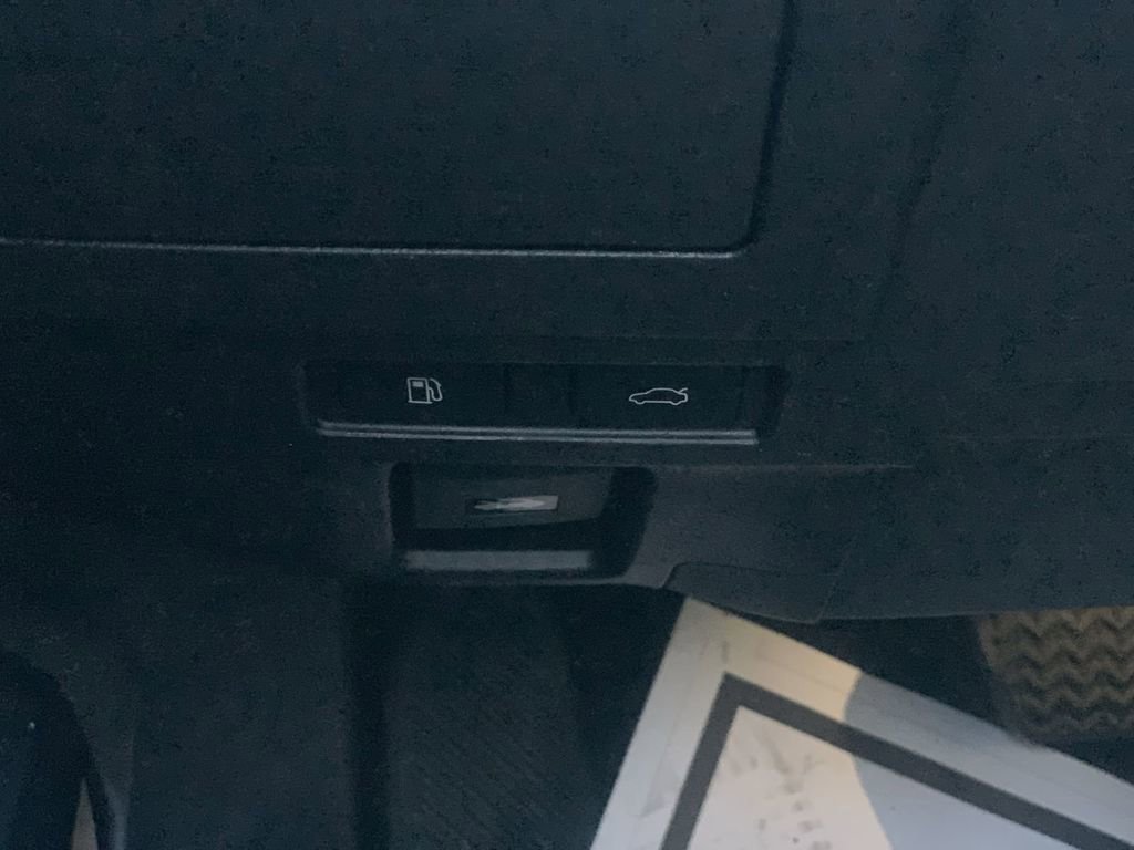 Used 2022 Lexus ES 300h 300h image 15