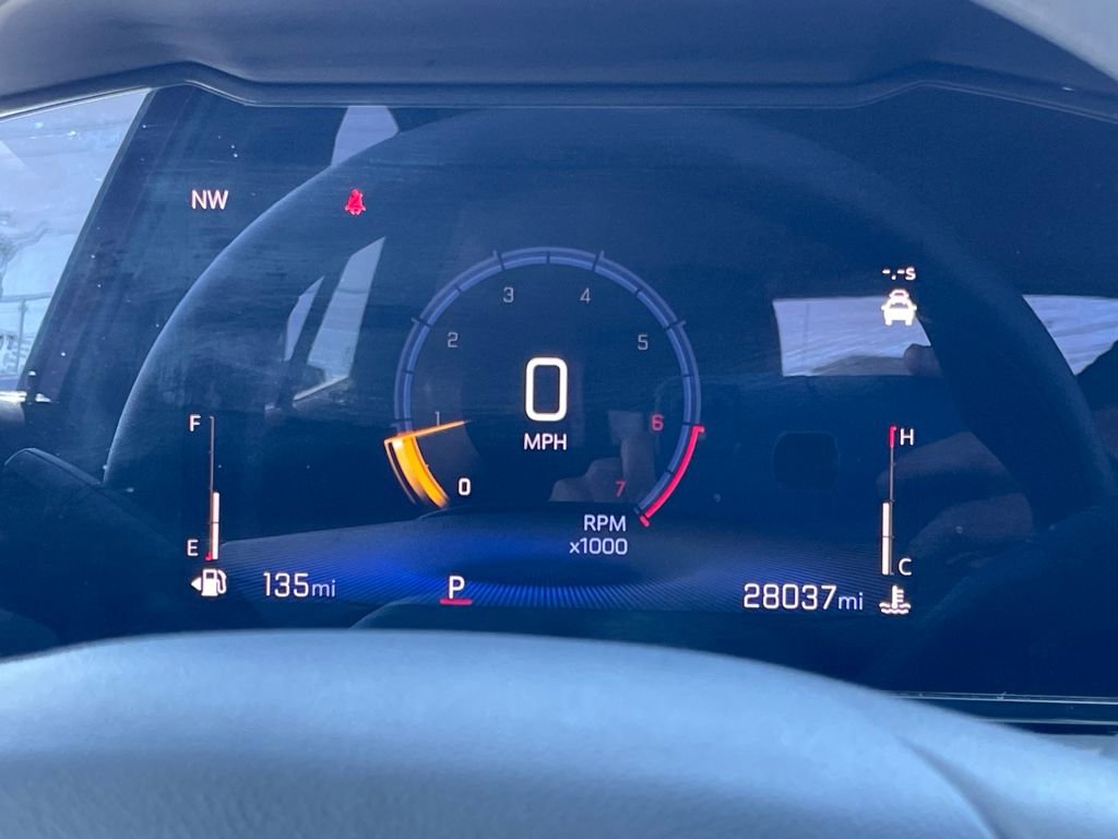 Used 2025 Chevrolet Trax LT image 16