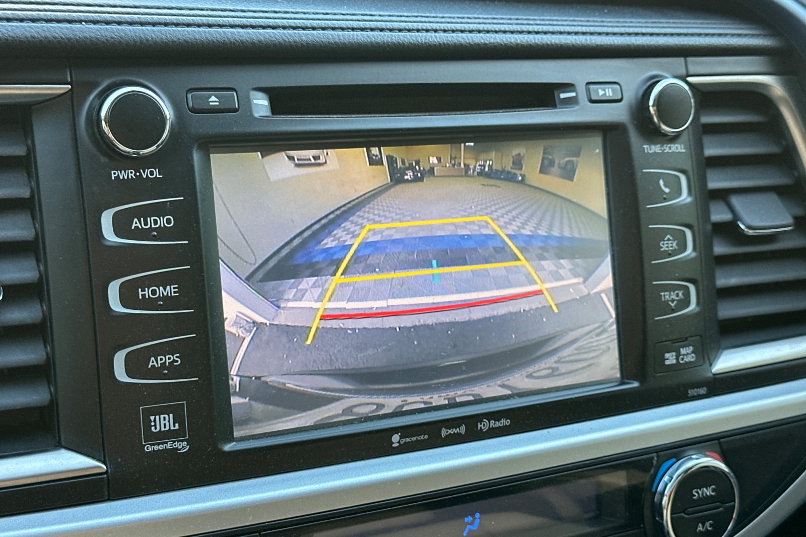 Used 2016 Toyota Highlander Limited AWD/4WD image 28