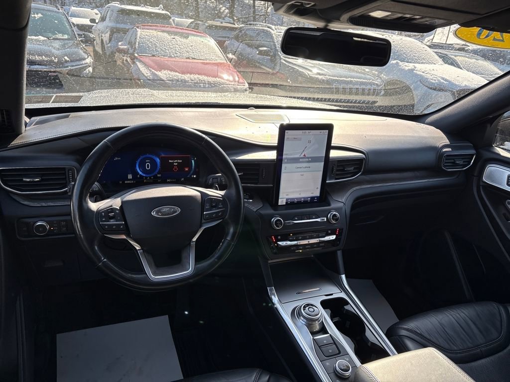 Used 2020 Ford Explorer Platinum w/ Premium Technology Package image 11