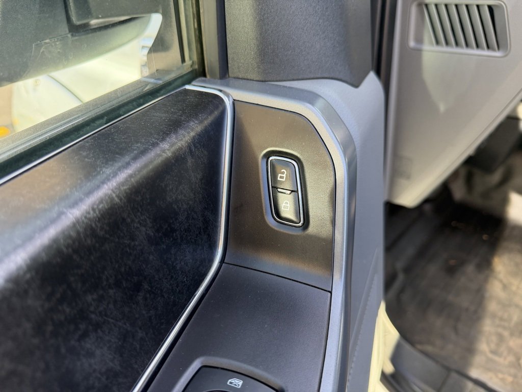 Used 2022 Ford F150 XLT w/ Equipment Group 301A Mid image 13