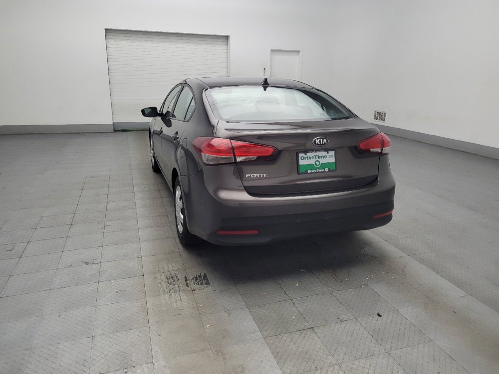 Used 2017 Kia Forte LX image 5