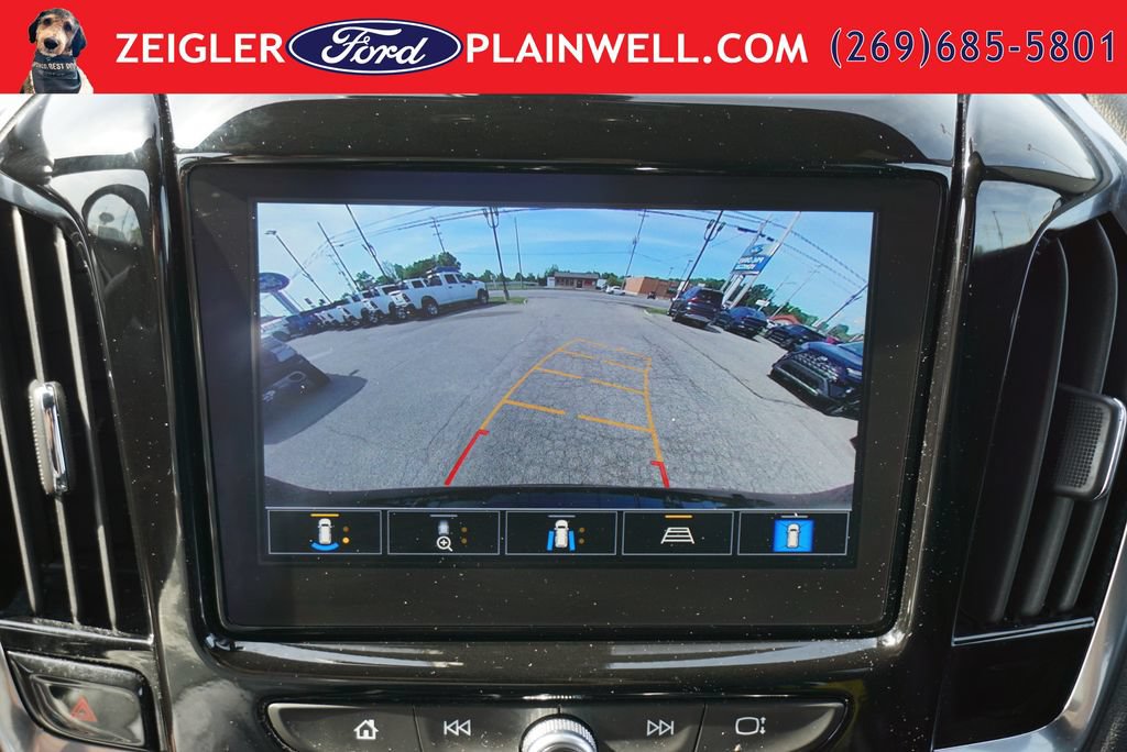 Used 2023 Chevrolet Traverse RS AWD/4WD image 21