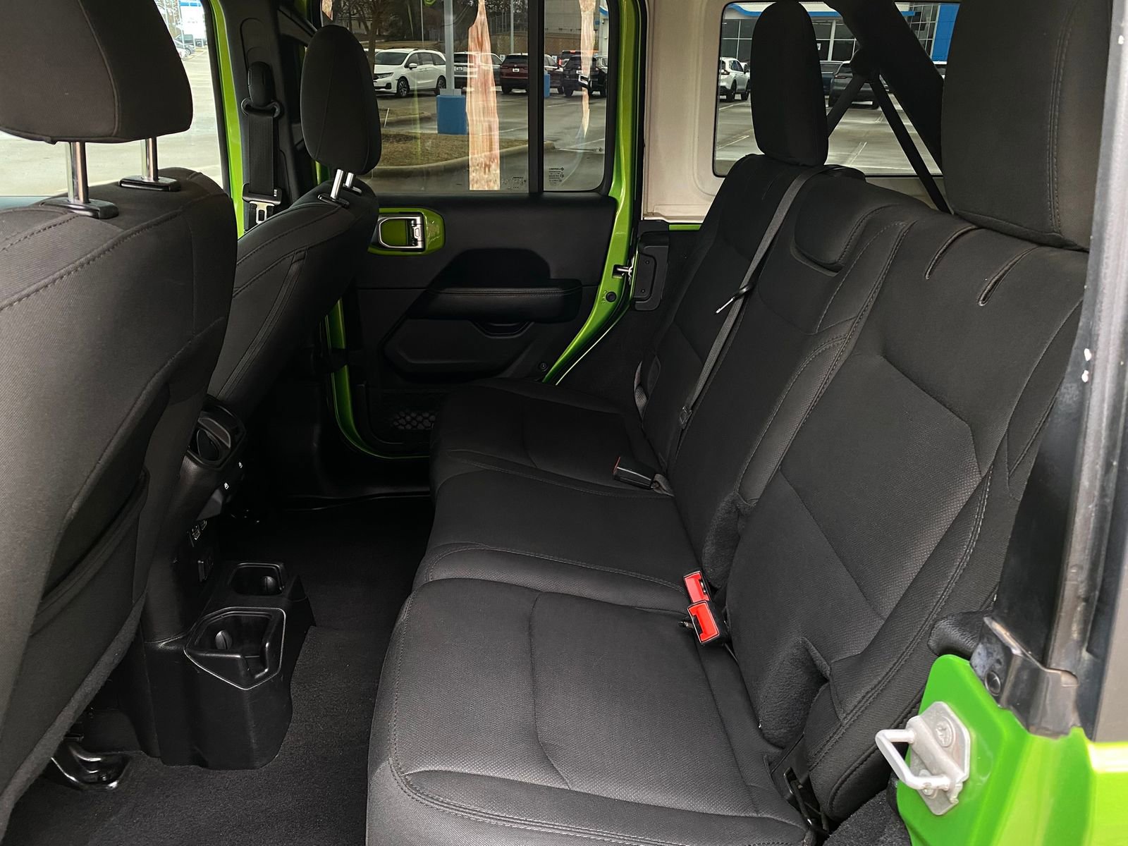 Used 2020 Jeep Wrangler Unlimited Sahara image 27