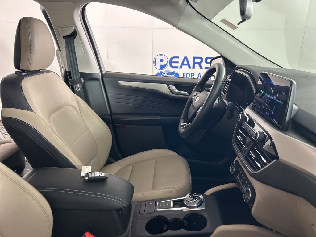 Used 2021 Ford Escape SEL w/ Technology Package AWD/4WD image 28