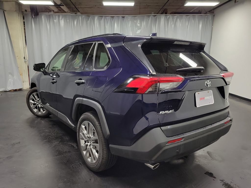 Used 2021 Toyota RAV4 XLE Premium image 6