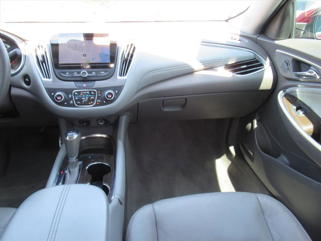 Used 2017 Chevrolet Malibu Premier w/ Premier Sun and Wheel Package image 15