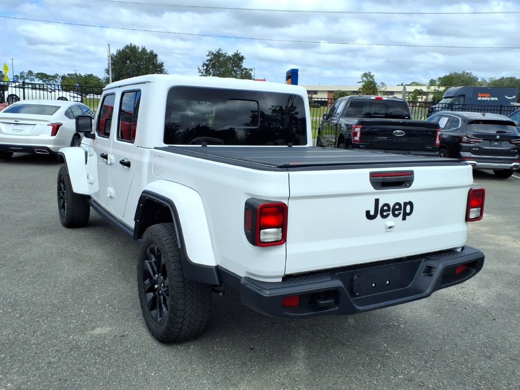 Used 2025 Jeep Gladiator Sport AWD/4WD image 5
