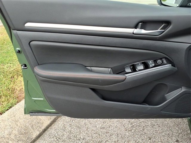 New 2025 Nissan Altima 2.5 SR image 7