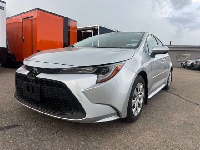 Used 2022 Toyota Corolla LE FWD image 3