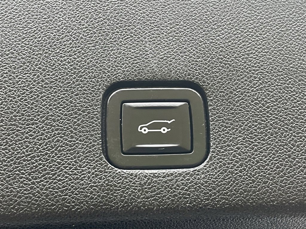 Used 2020 Cadillac XT6 Premium Luxury image 23