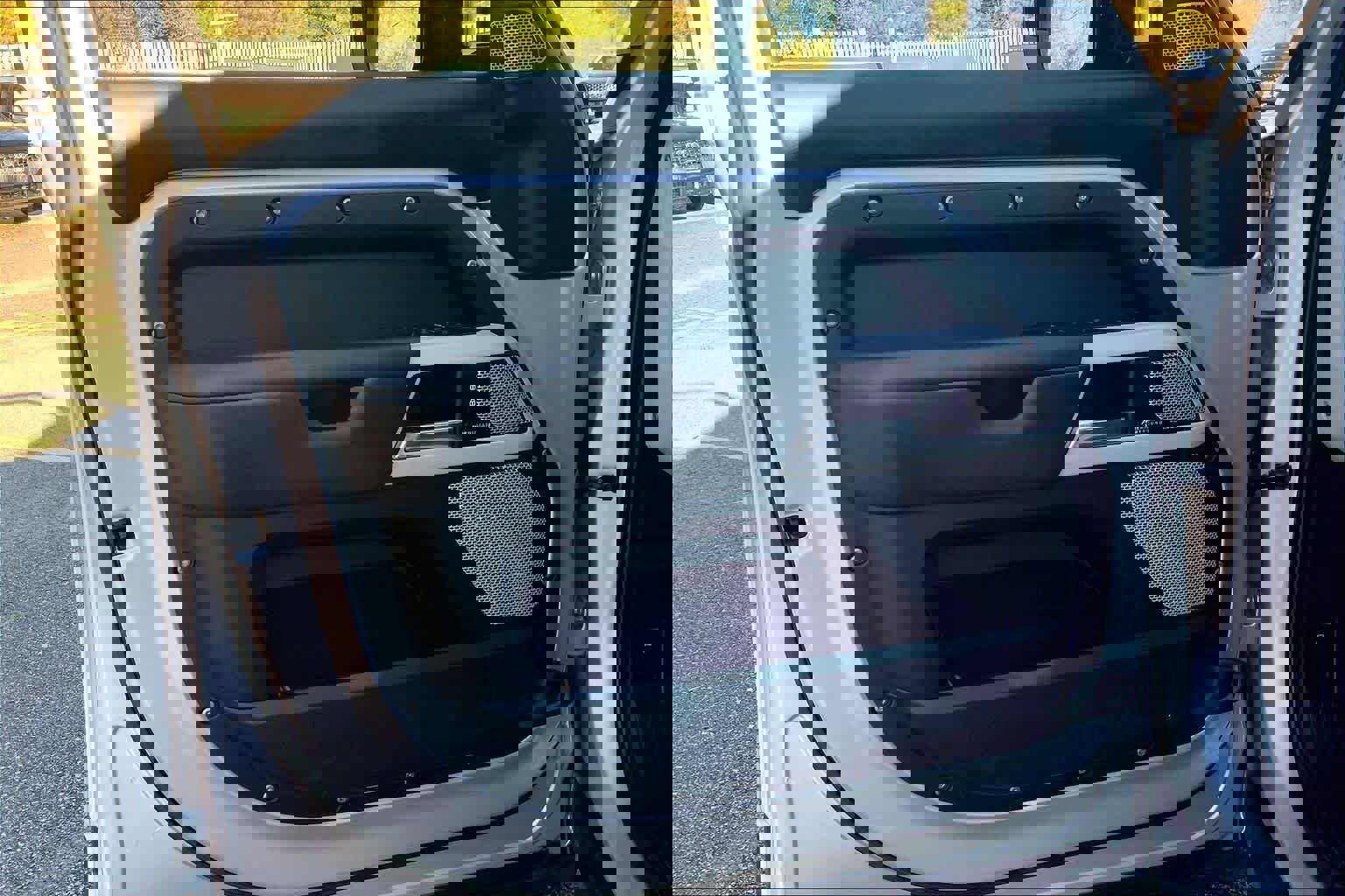 Certified 2023 Land Rover Defender 130 X-Dynamic SE image 41