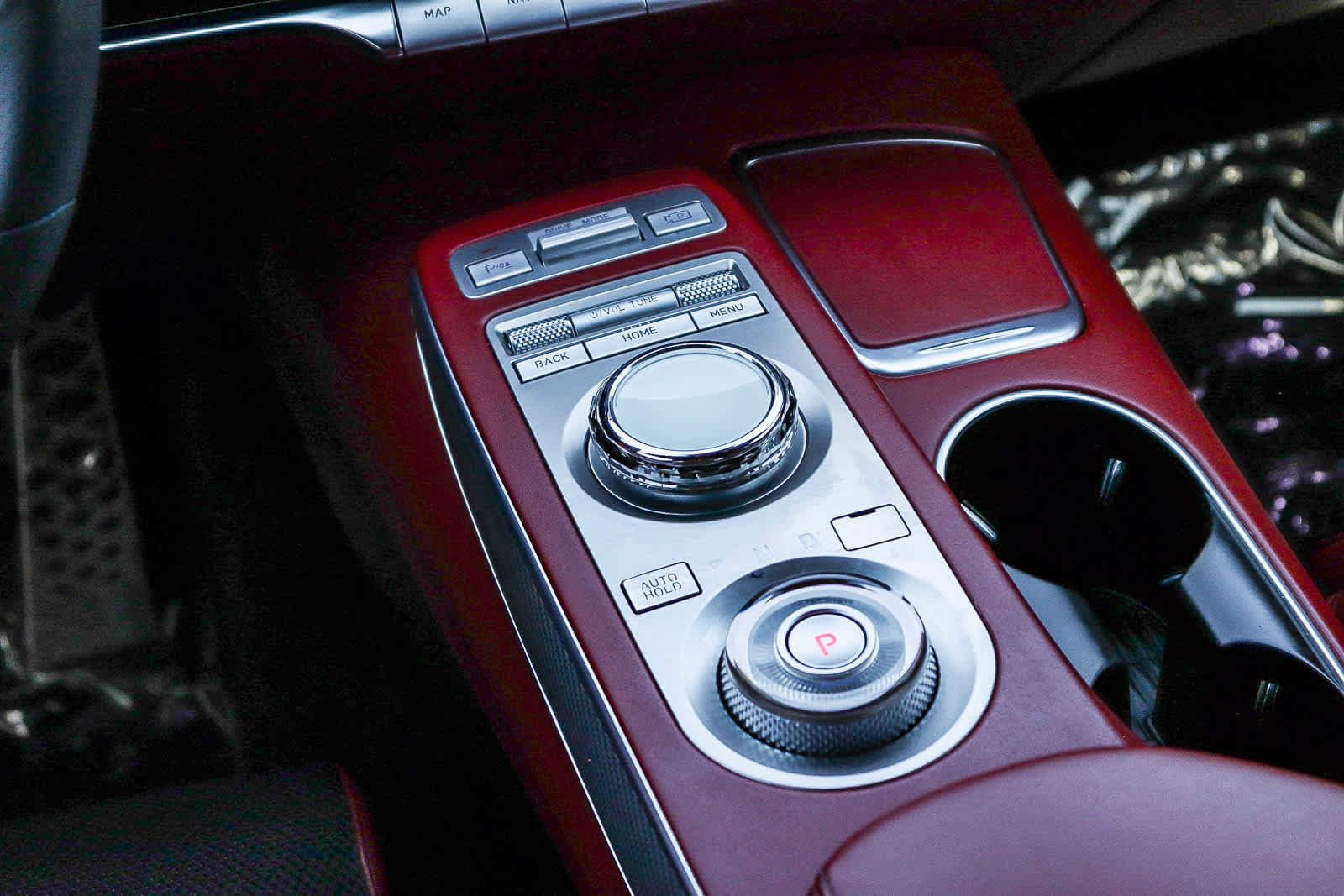 Used 2023 Genesis GV70 2.5T w/ Sport Prestige Package image 21