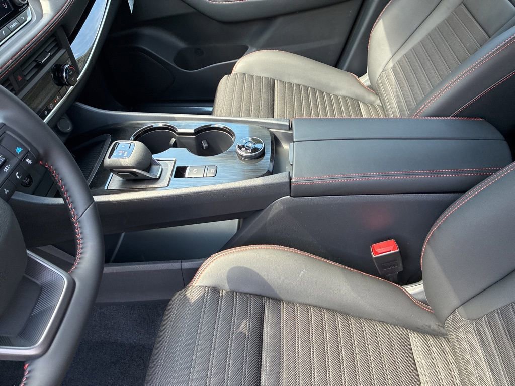 New 2026 Nissan Rogue SV AWD/4WD image 17