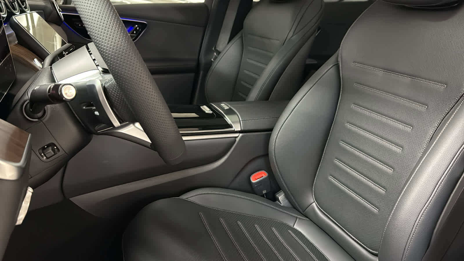 New 2026 Mercedes-Benz GLC 300 4MATIC image 25