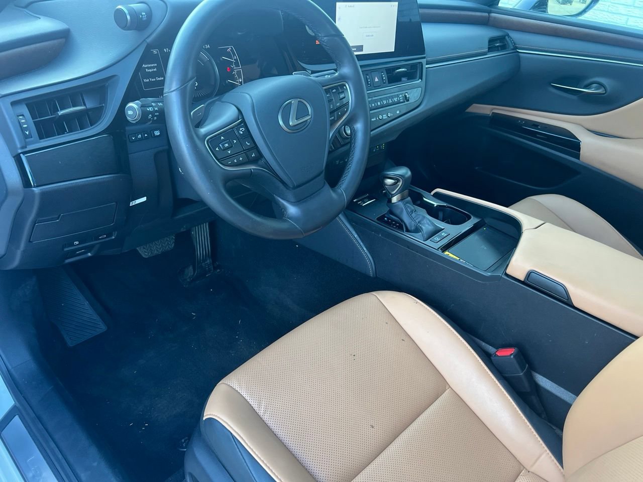 Used 2024 Lexus ES 300h w/ Premium Package FWD image 9