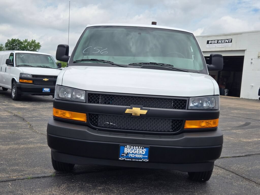 New 2026 Chevrolet Express 3500 Extended w/ Driver Convenience Package RWD image 2