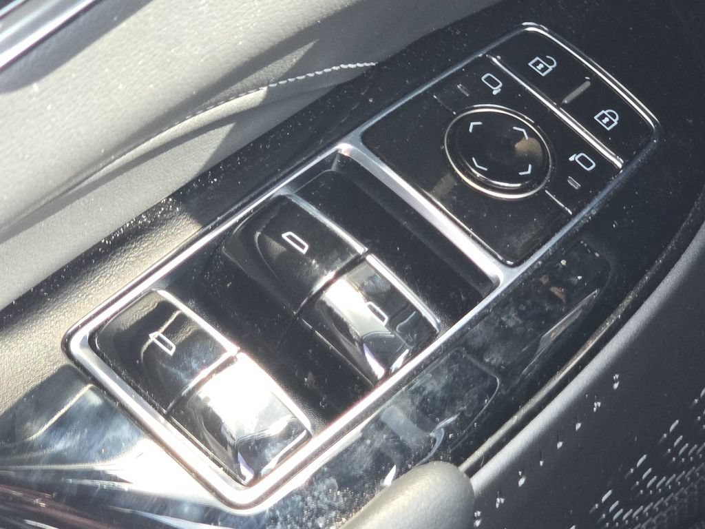 Used 2024 Cadillac Lyriq Tech AWD/4WD image 25