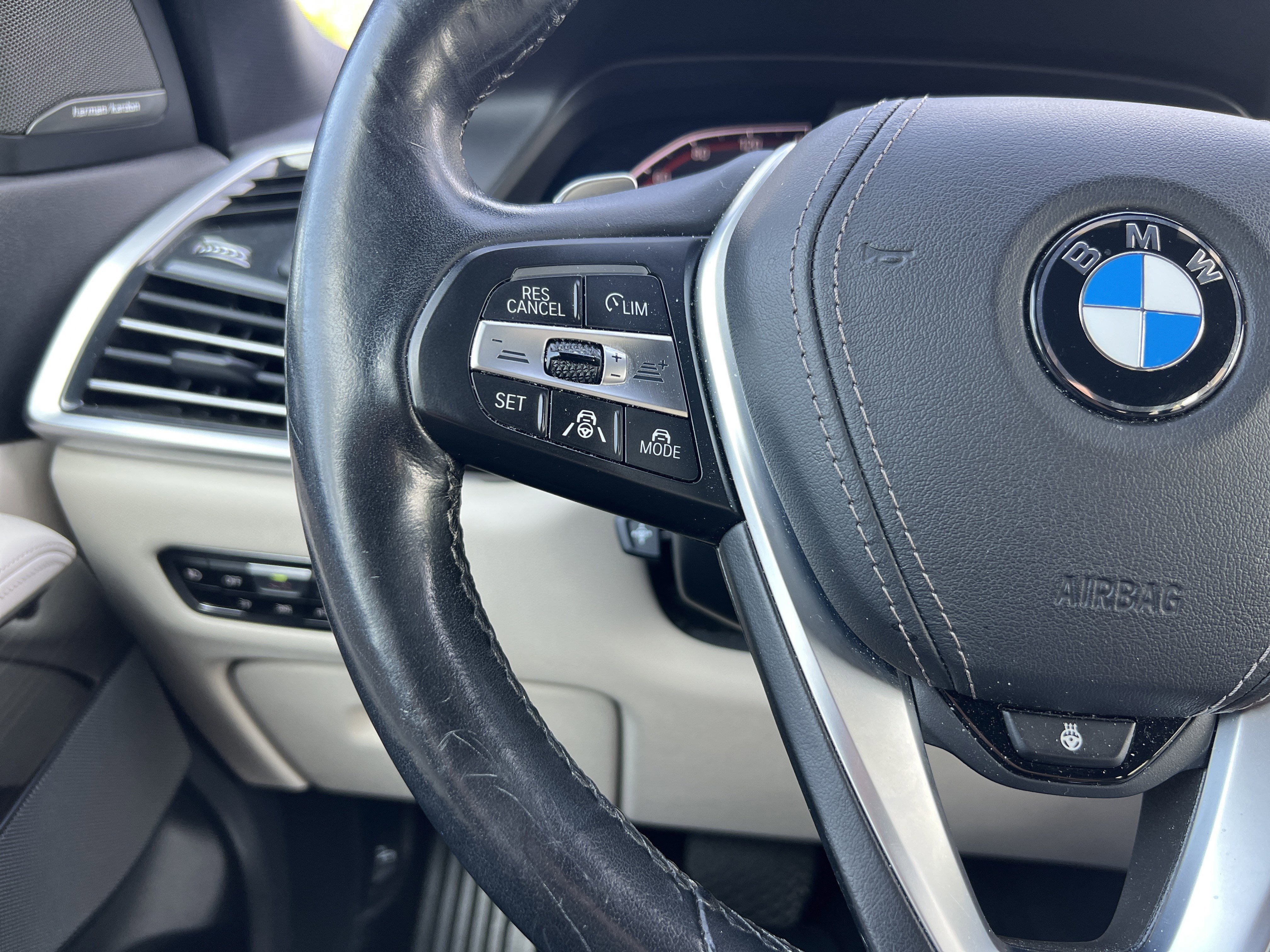 Used 2019 BMW X5 xDrive40i w/ Executive Package AWD/4WD image 11