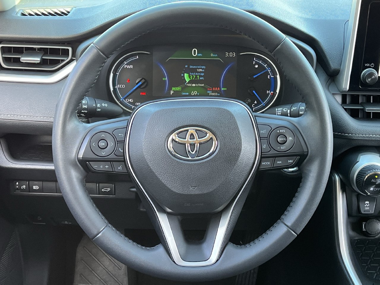 Used 2023 Toyota RAV4 XLE Premium AWD/4WD image 11