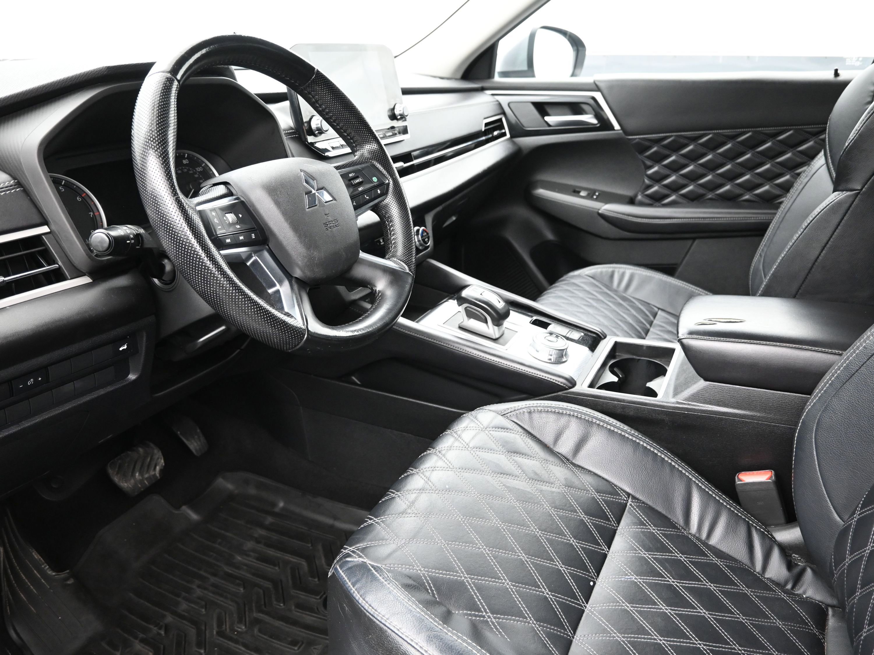 Used 2022 Mitsubishi Outlander SEL image 10