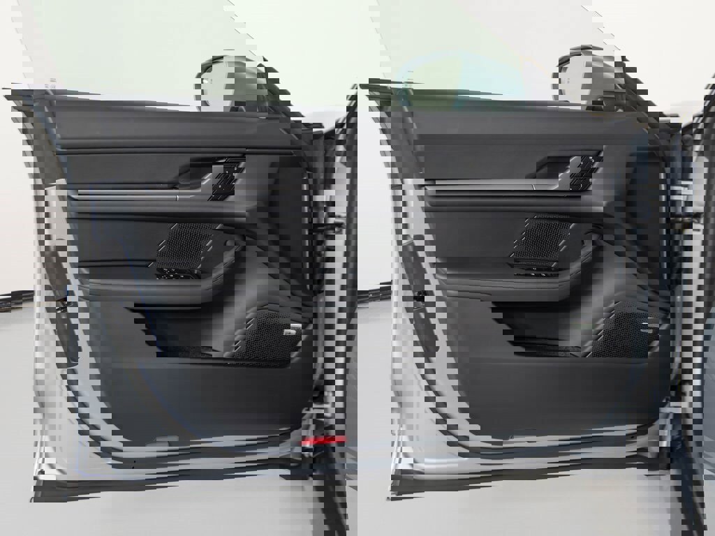 New 2026 Porsche Taycan image 13