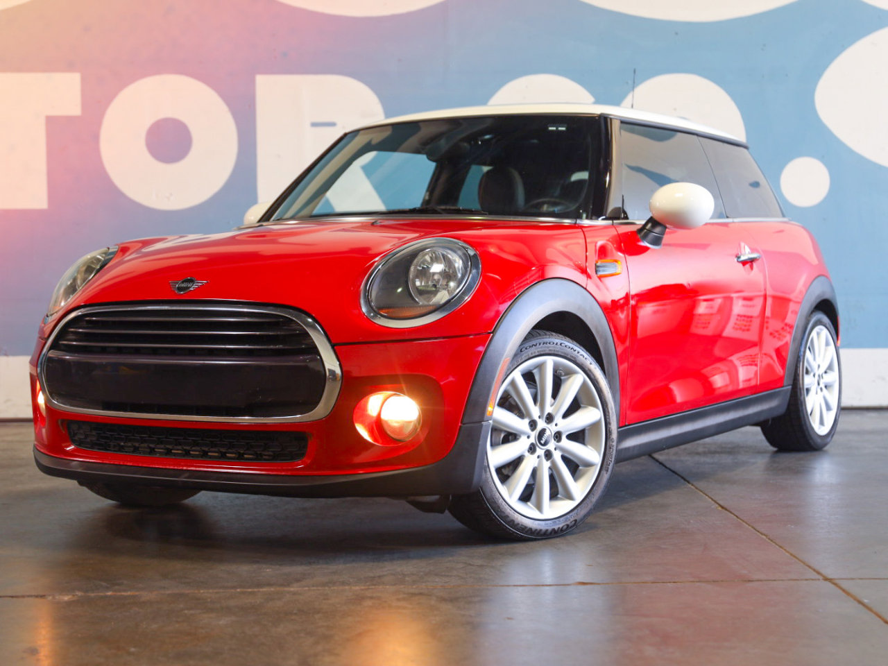 Used 2019 MINI Cooper 2-Door Hardtop image 18