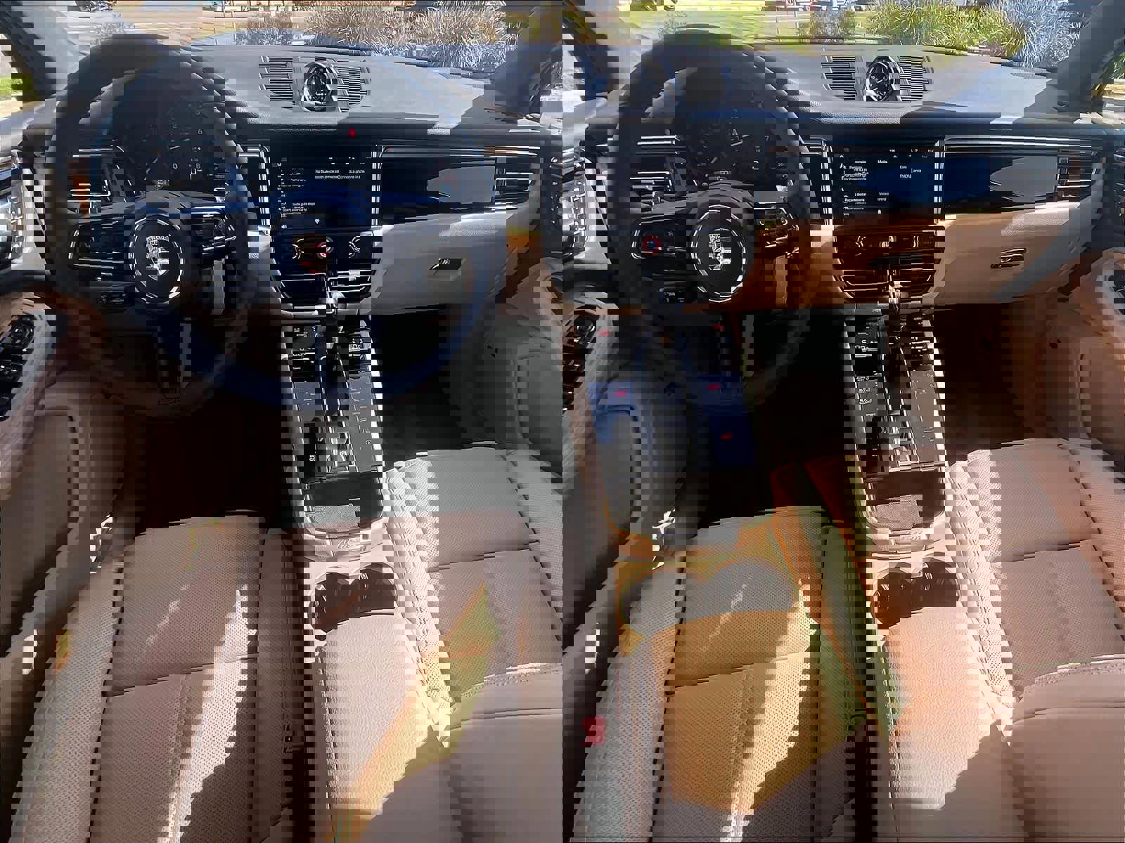 Used 2024 Porsche Macan image 17