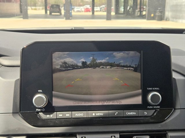 Used 2024 Nissan Pathfinder S image 12