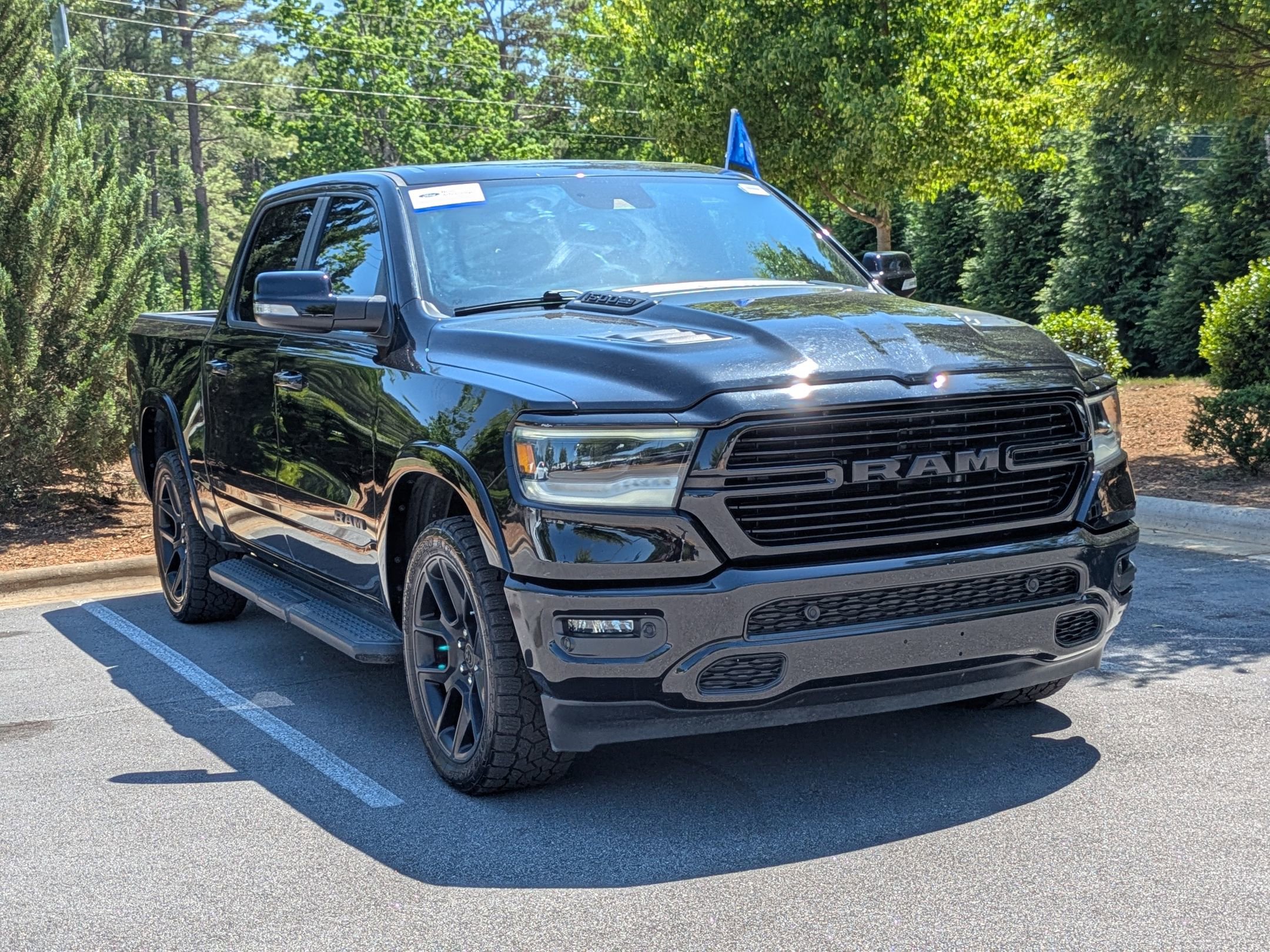 Used 2022 RAM 1500 Laramie AWD/4WD image 2