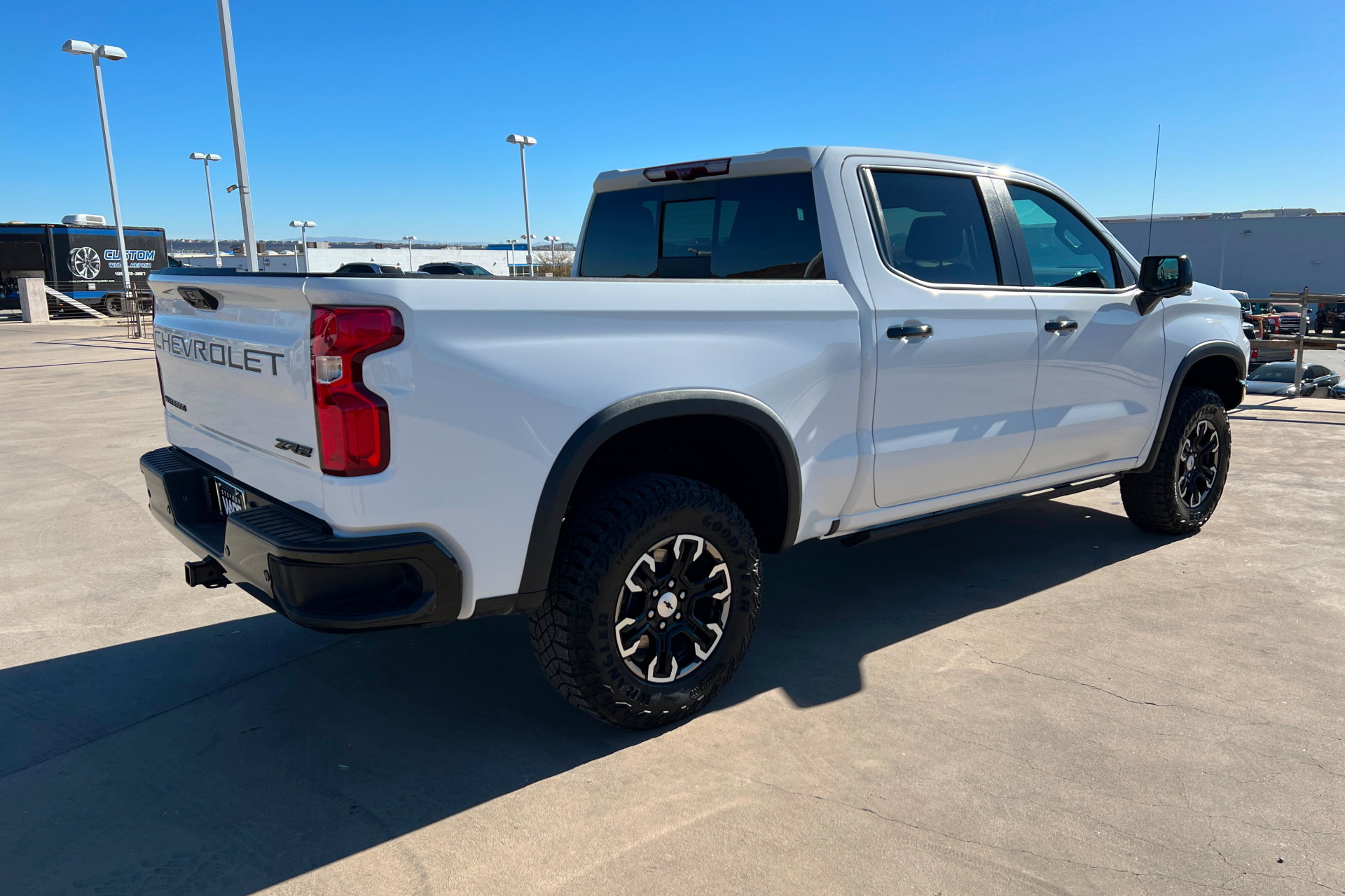 Used 2023 Chevrolet Silverado 1500 ZR2 w/ Technology Package image 5