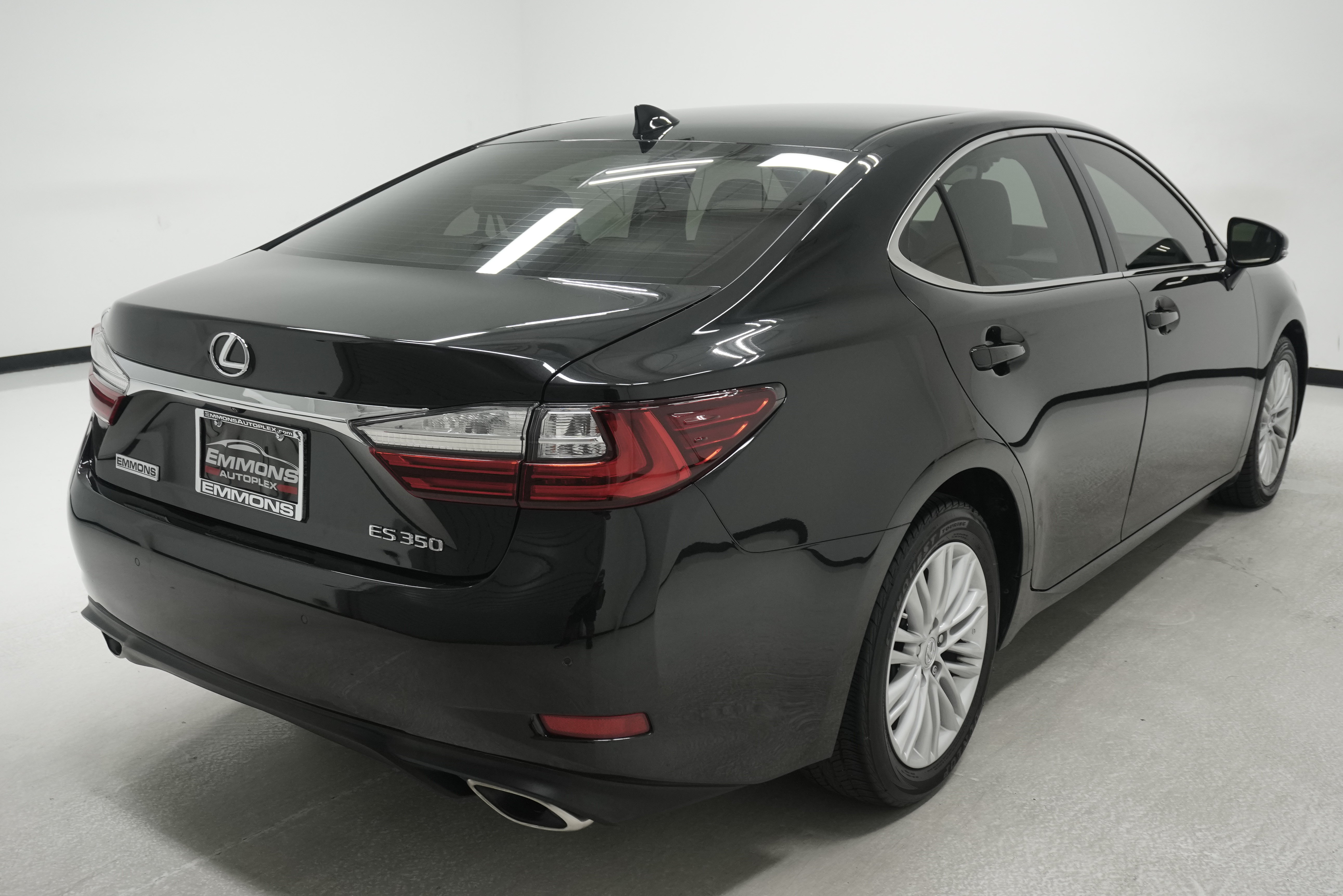 Used 2017 Lexus ES 350 w/ Premium Package FWD image 4