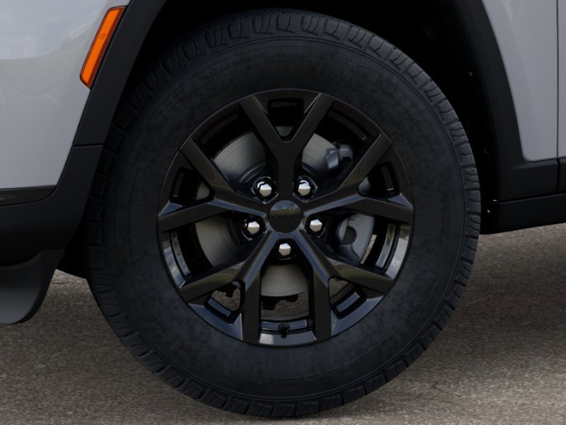 New 2025 Jeep Grand Cherokee L Altitude image 8