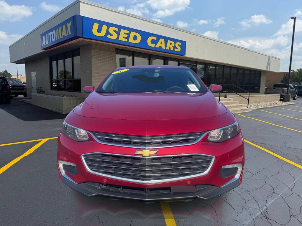 Used 2016 Chevrolet Malibu LT w/ Driver Confidence Package FWD image 3