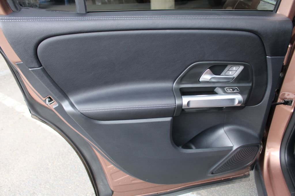 Used 2022 Mercedes-Benz GLB 250 4MATIC image 43