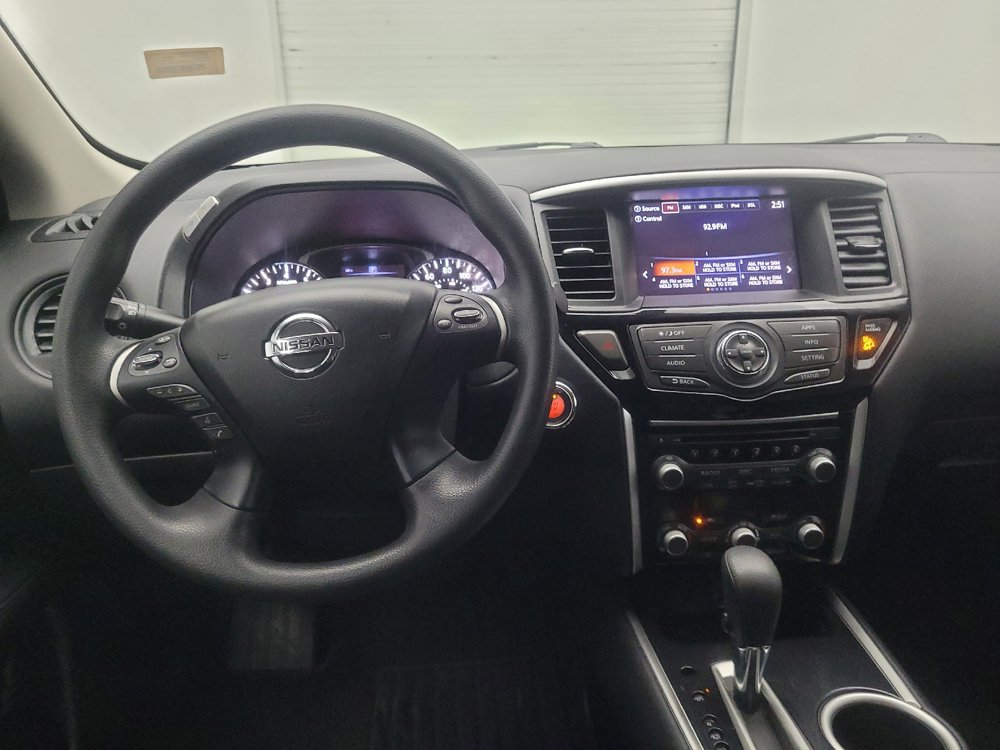 Used 2019 Nissan Pathfinder S FWD image 22