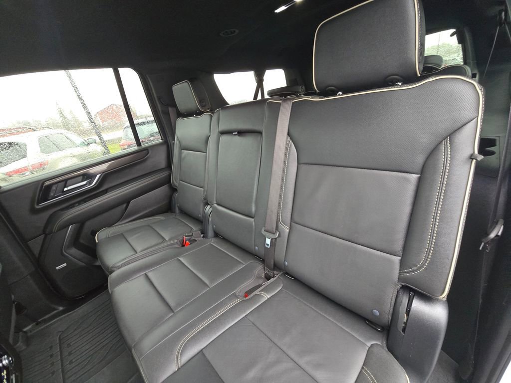 Used 2025 GMC Yukon XL Elevation AWD/4WD image 13