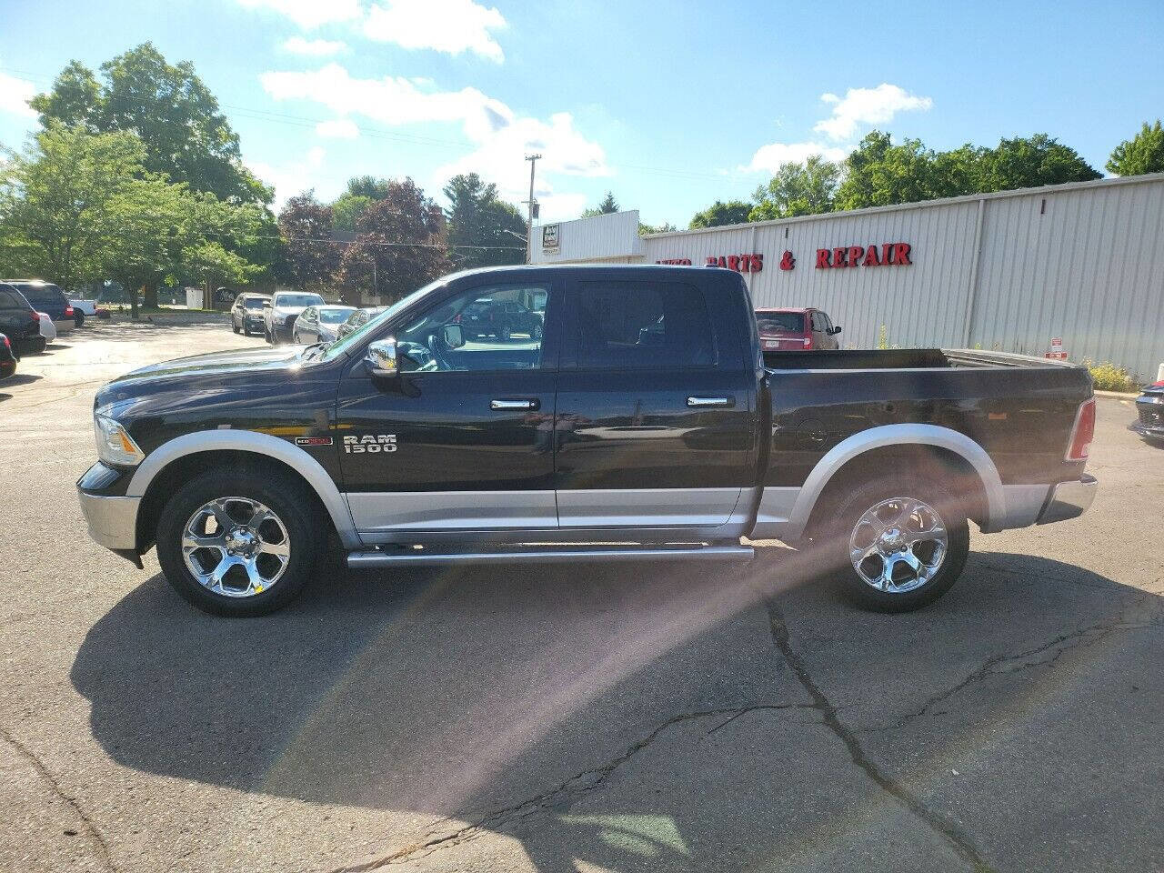 Used 2016 RAM 1500 Laramie w/ Convenience Group image 5